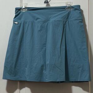 GREYSON Performance Pleated Athletic Skort in Teal